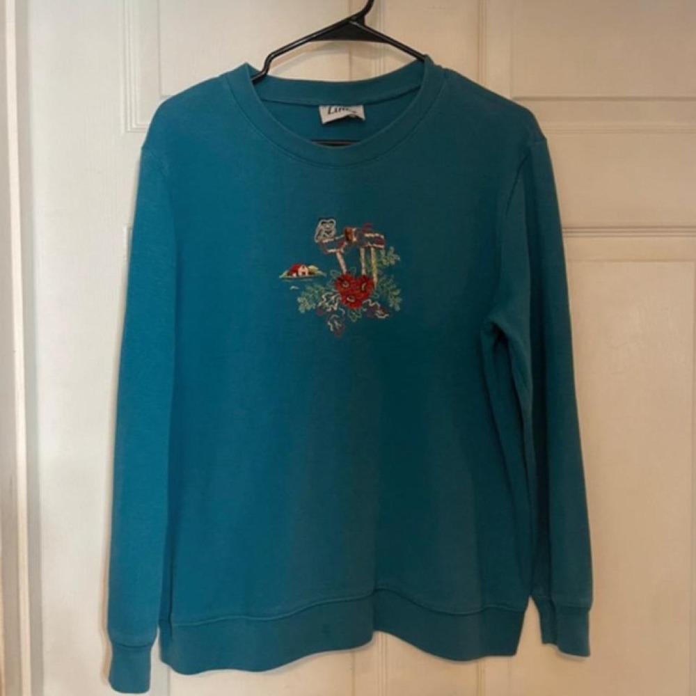 Blue Links crewneck Granny sweatshirt with embroidered floral and bird design
